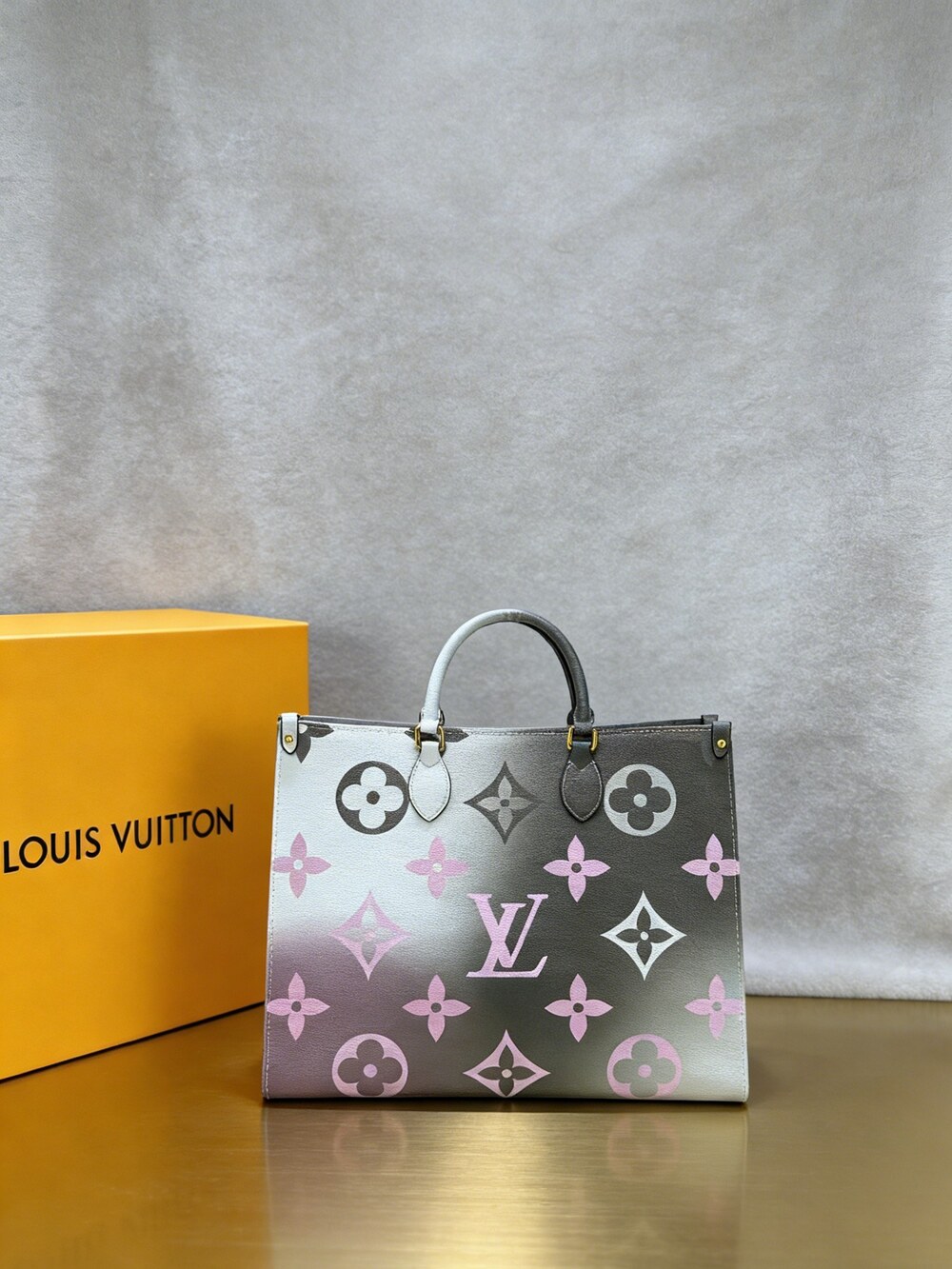 Louis Vuitton Onthego GM Monogram Gradient Pink